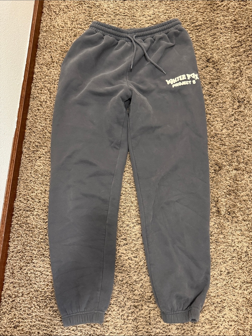 White Fox Size Small Gray Sweatpants